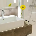 Holiday Inn Amsterdam Hotel 4*