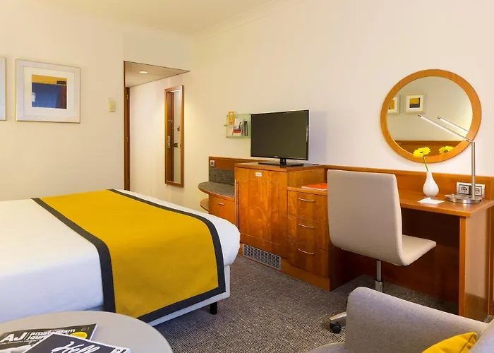 Holiday Inn Amsterdam 4*