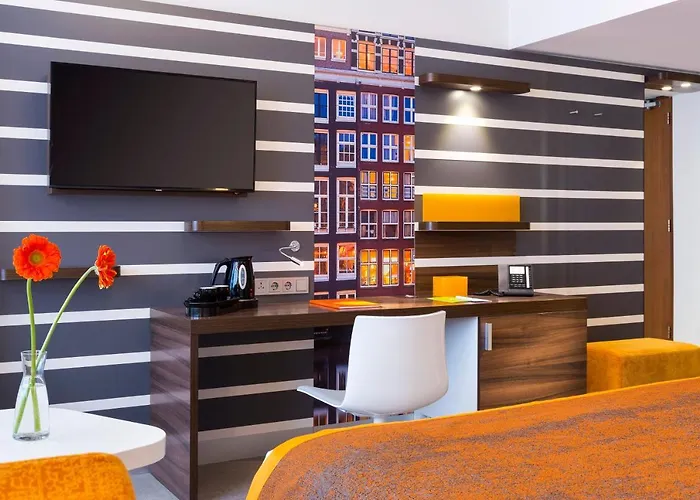 Holiday Inn Amsterdam 4*