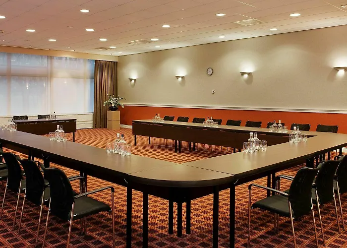 Holiday Inn Amsterdam Hotel 4*