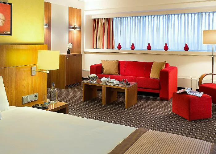 Holiday Inn Amsterdam 4*