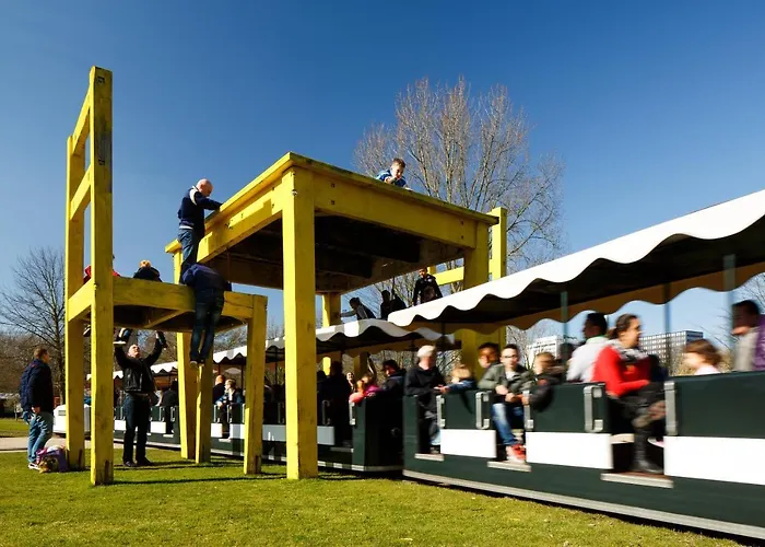 Holiday Inn Amsterdam 4*