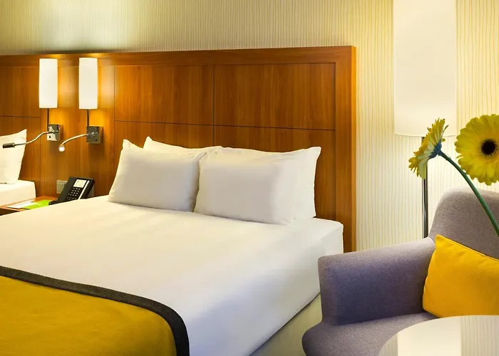 Holiday Inn Amsterdam Hotel 4*