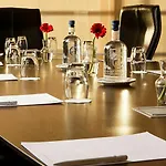 Отель Holiday Inn Amsterdam 4*