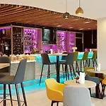 Holiday Inn Amsterdam 4* Амстердам