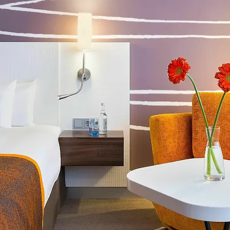 Holiday Inn Amsterdam Hotel 4*